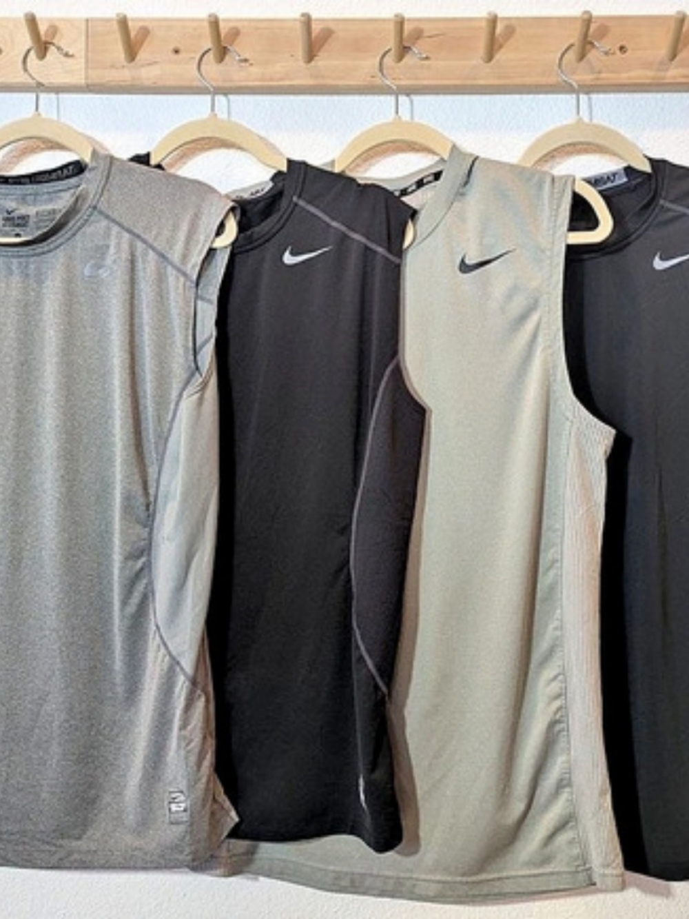 Nike Pro Combat Dri Fit Sleeveless Shirt Men's Tanks Gray & Black Large